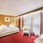 Hotel Vitalhotel Edelweiss 4*