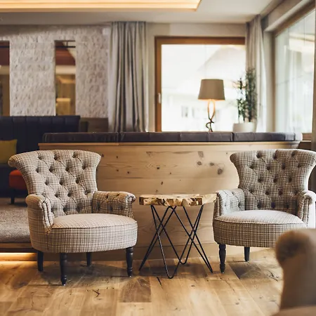 Living & Vitalhotel Edelweiss 4*