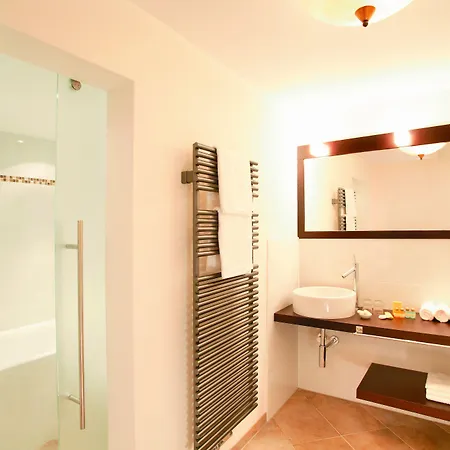 Living & Vitalhotel Edelweiss 4*