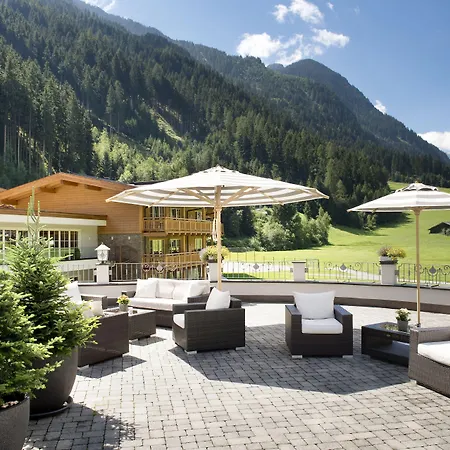 Living & Vitalhotel Edelweiss 4*