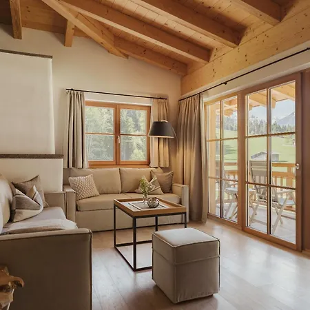 Living & Vitalhotel Edelweiss Отель Нойштифт-им-Штубайталь