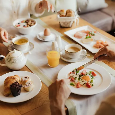 Living & Vitalhotel Edelweiss Отель