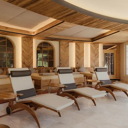 Living & Vitalhotel Edelweiss Нойштифт-им-Штубайталь