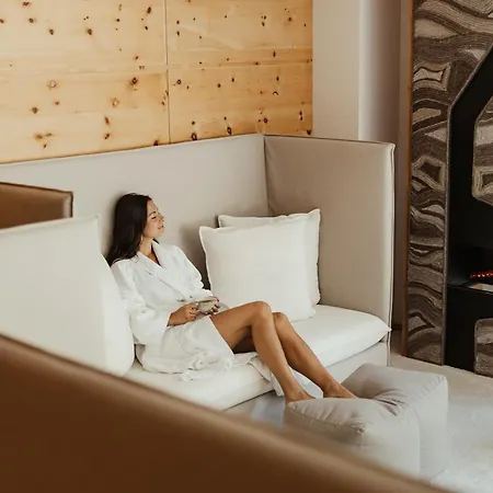 Living & Vitalhotel Edelweiss Нойштифт-им-Штубайталь