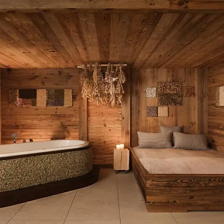 Living & Vitalhotel Edelweiss Отель