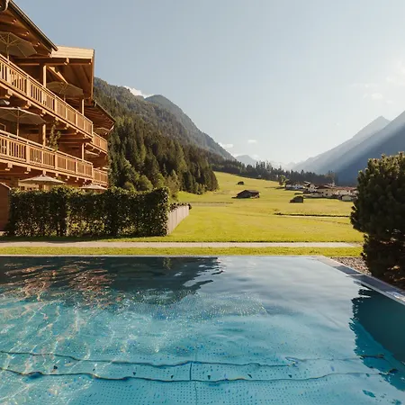 Отель Living & Vitalhotel Edelweiss 4*