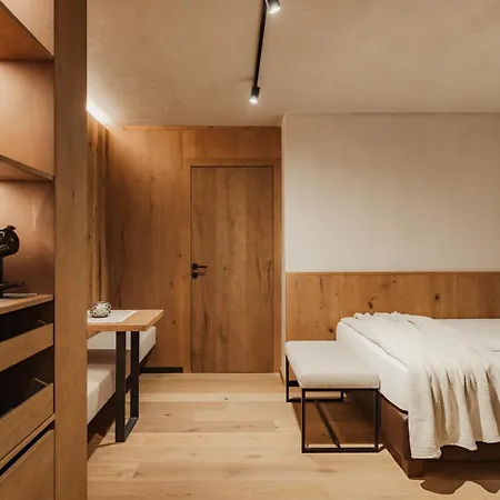 Living & Vitalhotel Edelweiss Отель 4*