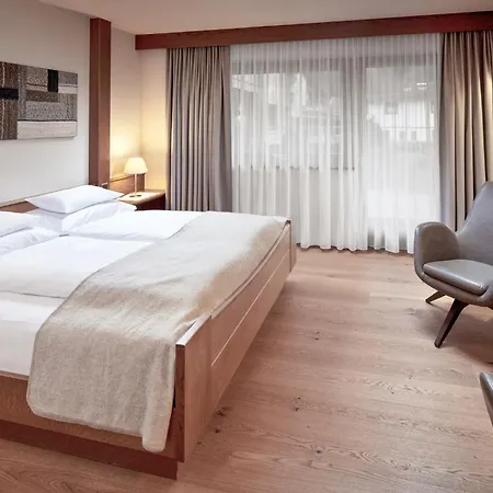 Готель Living & Vitalhotel Edelweiss 4*