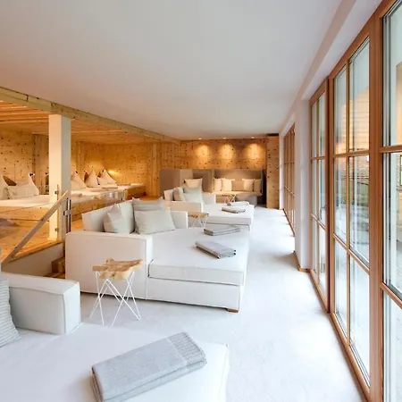Living & Vitalhotel Edelweiss Готель 4*