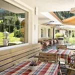 Living & Vitalhotel Edelweiss Нойштифт-им-Штубайталь