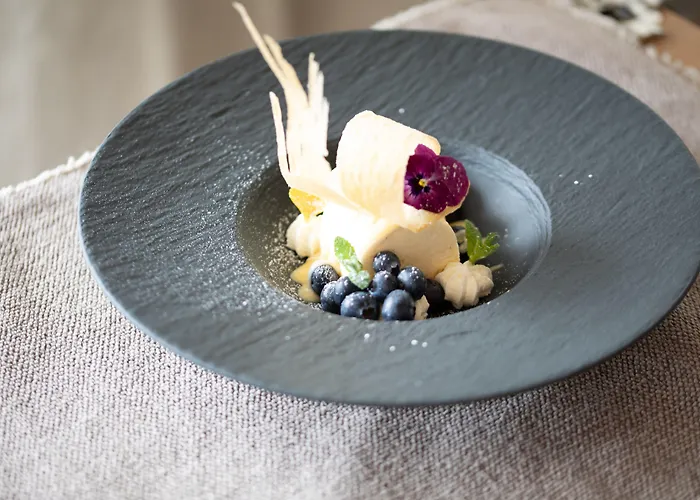 Hotel Living & Vitalhotel Edelweiss 4*